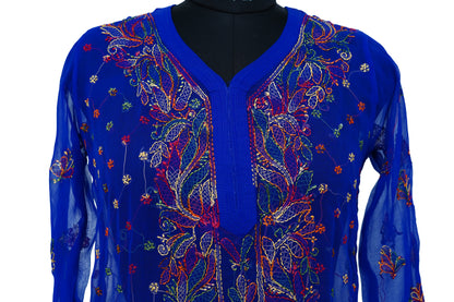 Multicolor embroided